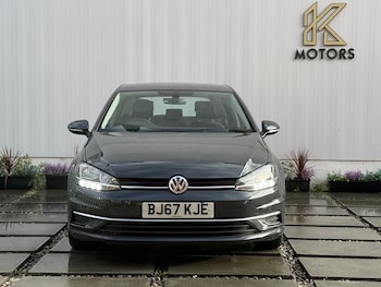 Used Volkswagen Golf 2017 for sale - 76716143: Photo