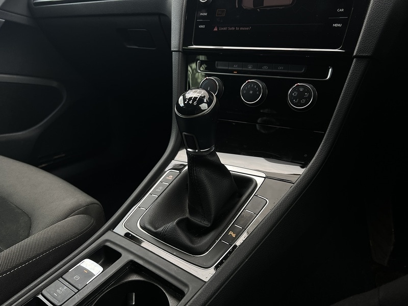 Used Volkswagen Golf 2018 for sale - 77264002: Photo 17