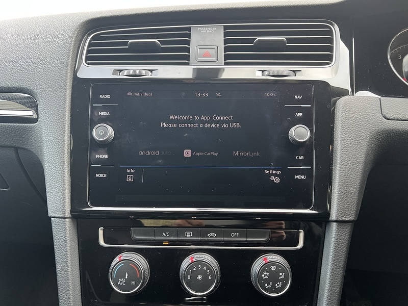 Used Volkswagen Golf 2018 for sale - 77264002: Photo 23