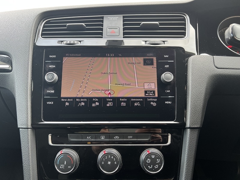 Used Volkswagen Golf 2018 for sale - 77264002: Photo 24