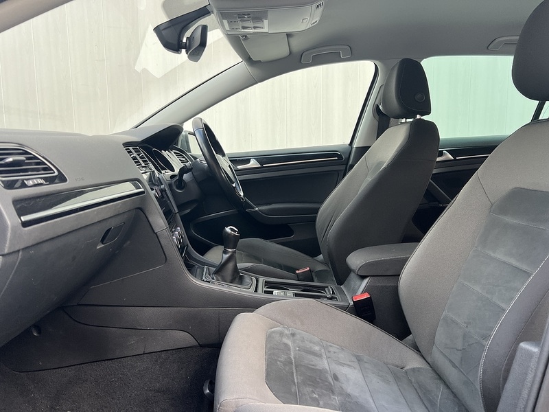 Used Volkswagen Golf 2018 for sale - 77264002: Photo 32