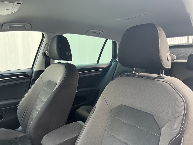 Used Volkswagen Golf 2018 for sale - 77264002: Photo 35