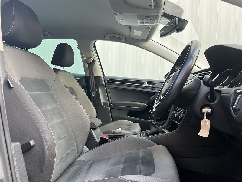 Used Volkswagen Golf 2018 for sale - 77264002: Photo 7