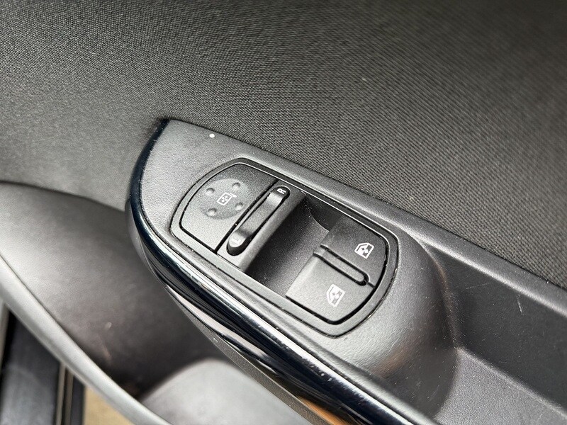 Used Vauxhall Corsa 2019 for sale - 77681426: Photo 14