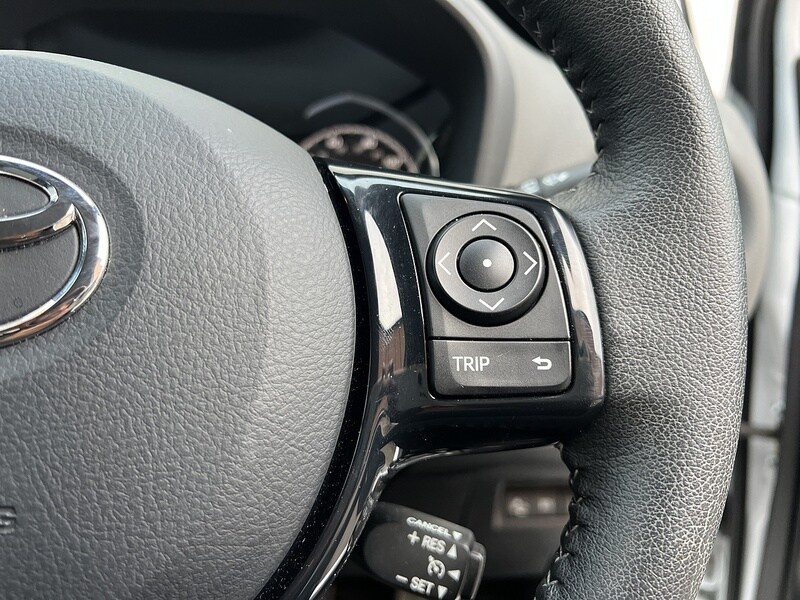 Used Toyota Yaris for sale - 77208492: Photo 17