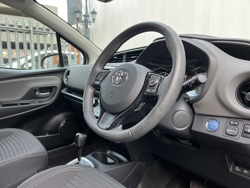 Used Toyota Yaris for sale - 77208492: Photo 4