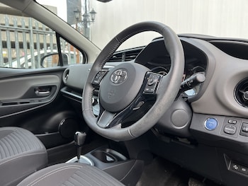 Used Toyota Yaris 2019 for sale - 77208492: Photo