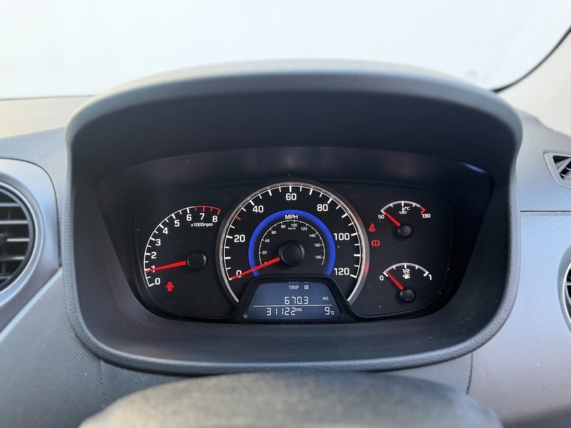 Used Hyundai i10 2018 for sale - 78056763: Photo 19