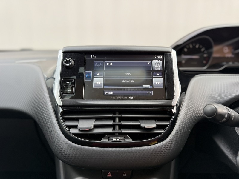 Used Peugeot 208 2016 for sale - 76716142: Photo 23