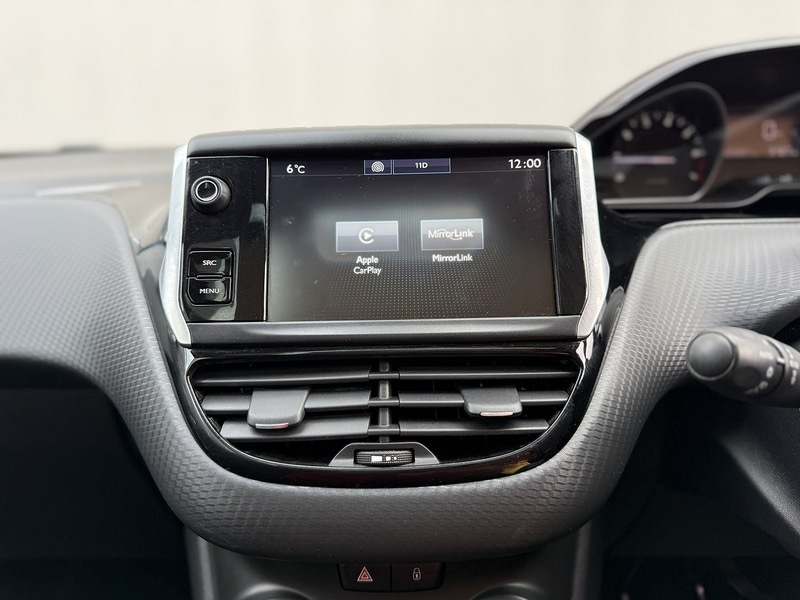 Used Peugeot 208 2016 for sale - 76716142: Photo 27