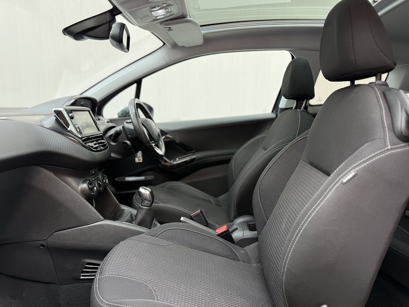 Used Peugeot 208 2016 for sale - 76716142: Photo 32