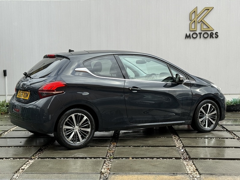 Used Peugeot 208 2016 for sale - 76716142: Photo 4