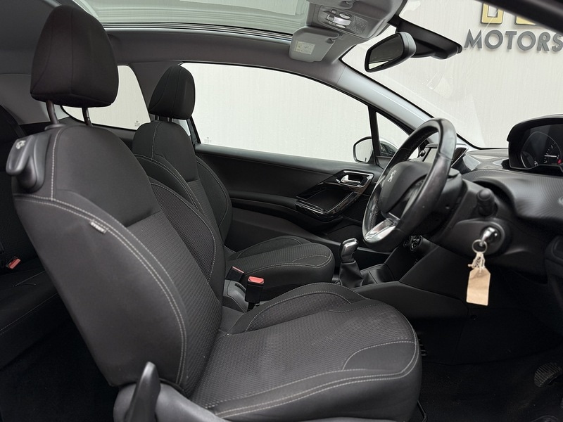 Used Peugeot 208 2016 for sale - 76716142: Photo 8