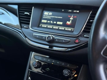 Used Vauxhall Astra 2018 for sale - 76036677: Photo