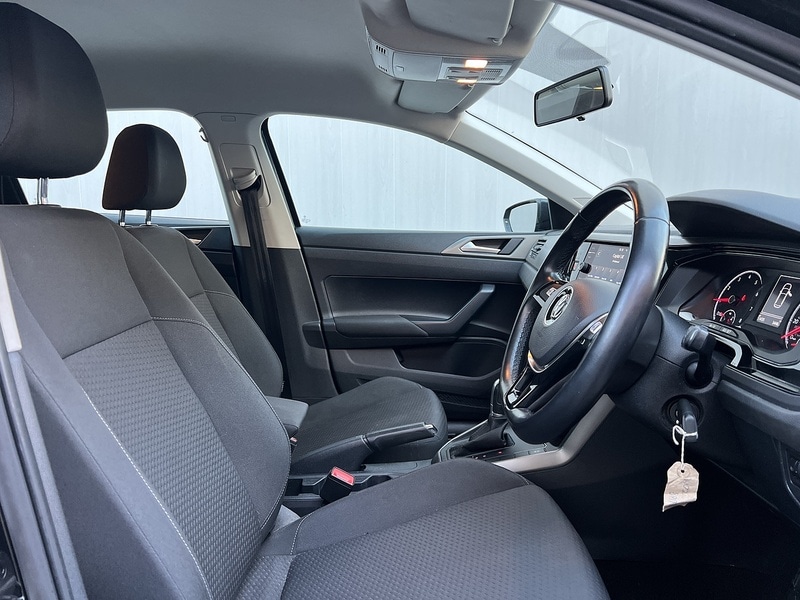 Used Volkswagen Polo 2018 for sale - 76940418: Photo 8