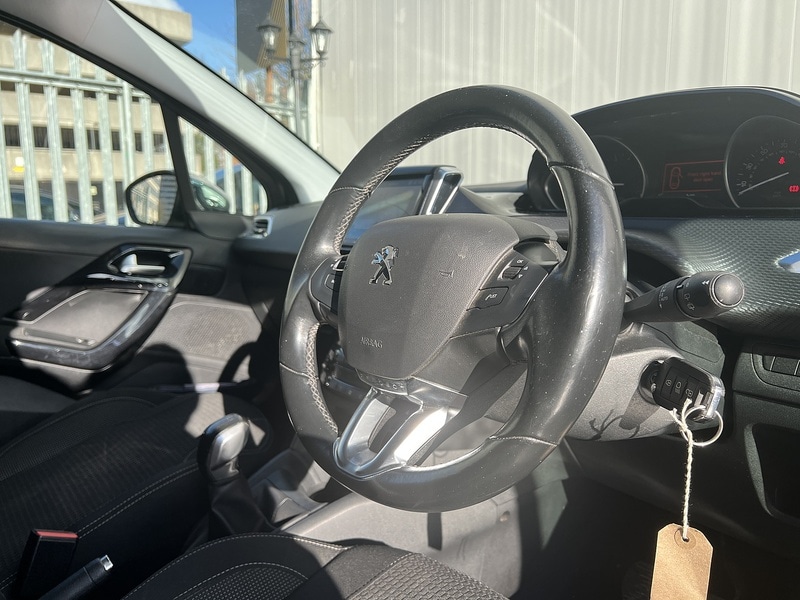 Used Peugeot 208 2018 for sale - 77445456: Photo 3