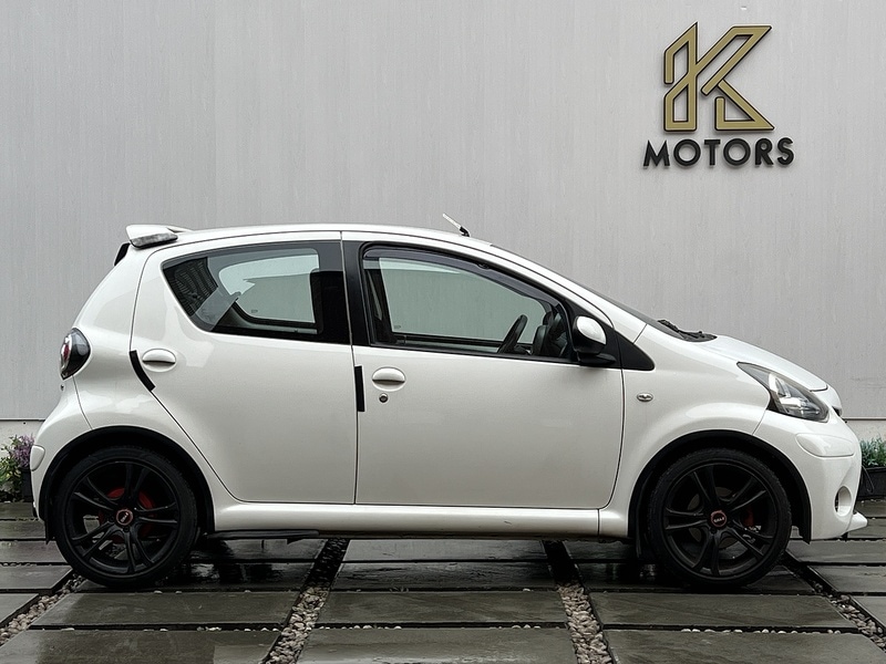 Used Toyota AYGO 2012 for sale - 77094477: Photo 2