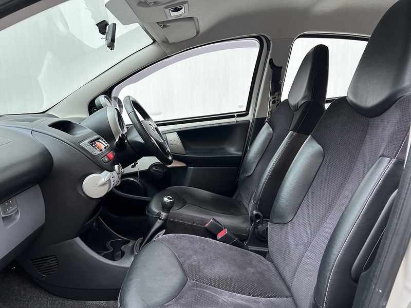 Used Toyota AYGO 2012 for sale - 77094477: Photo 24