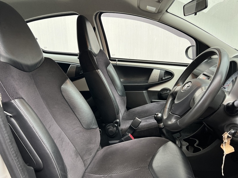 Used Toyota AYGO 2012 for sale - 77094477: Photo 7