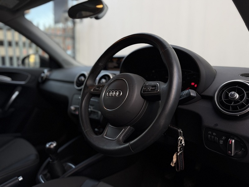 Used Audi A1 2017 for sale - 76740873: Photo 4