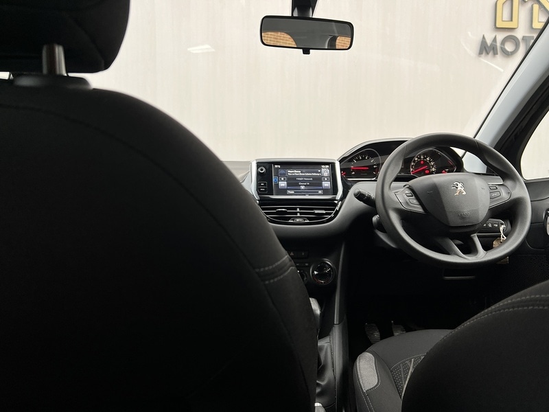 Used Peugeot 208 2015 for sale - 76986531: Photo 11
