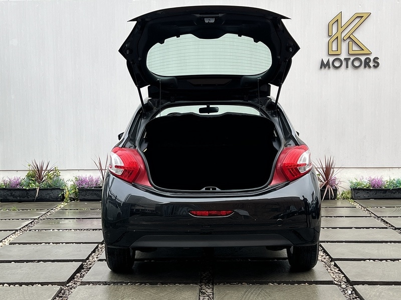 Used Peugeot 208 2015 for sale - 76986531: Photo 12