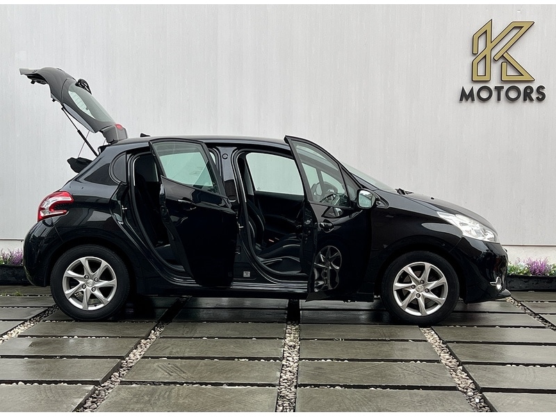 Used Peugeot 208 2015 for sale - 76986531: Photo 4