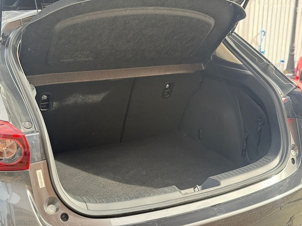 Used Mazda Mazda3 2017 for sale - 76197306: Photo 15
