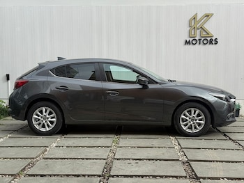 Used Mazda Mazda3 2017 for sale - 76197306: Photo 4
