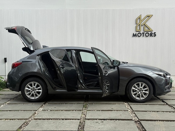 Used Mazda Mazda3 2017 for sale - 76197306: Photo 5
