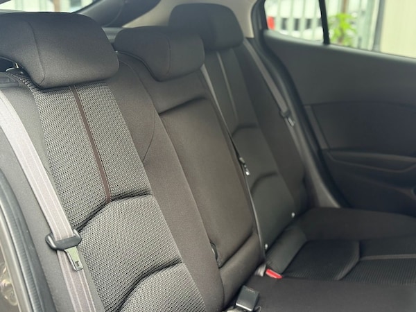 Used Mazda Mazda3 2017 for sale - 76197306: Photo 9