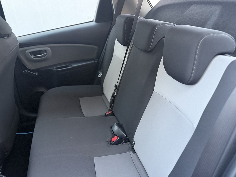 Used Toyota Yaris 2017 for sale - 77640097: Photo 32