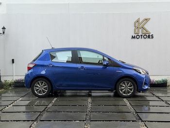 Used Toyota Yaris 2017 for sale - 77640097: Photo