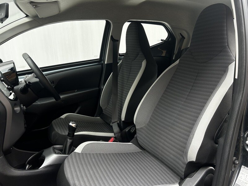 Used Toyota AYGO for sale - 77535601: Photo 25