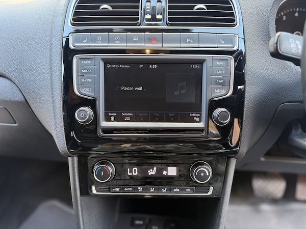 Used Volkswagen Polo 2016 for sale - 76197301: Photo 18