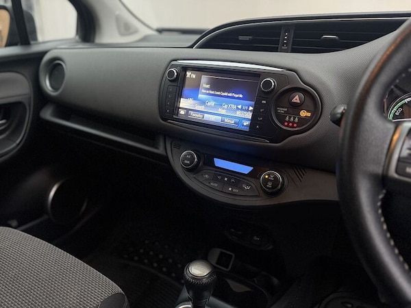 Used Toyota Yaris 2015 for sale - 76274489: Photo 16