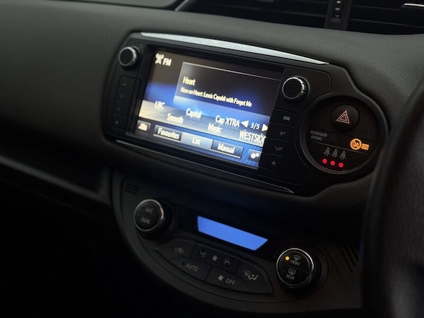 Used Toyota Yaris 2015 for sale - 76274489: Photo 17