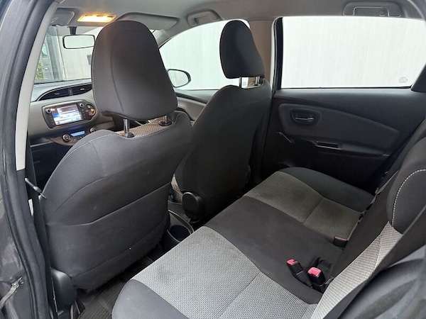 Used Toyota Yaris 2015 for sale - 76274489: Photo 26