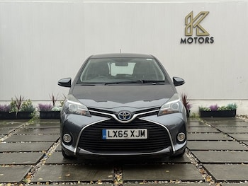 Used Toyota Yaris 2015 for sale - 76274489: Photo 2