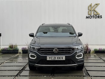 Used Volkswagen T-Roc 2021 for sale - 77693924: Photo