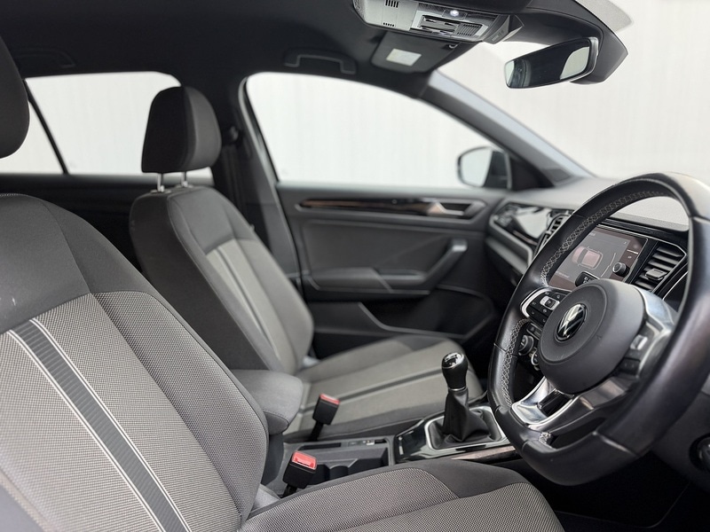 Used Volkswagen T-Roc 2021 for sale - 77693924: Photo 6