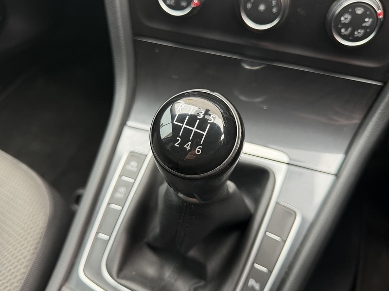 Used Volkswagen Golf 2018 for sale - 77873331: Photo 24