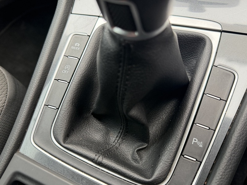 Used Volkswagen Golf 2018 for sale - 77873331: Photo 25