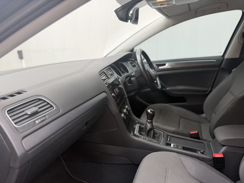 Used Volkswagen Golf 2018 for sale - 77873331: Photo 33