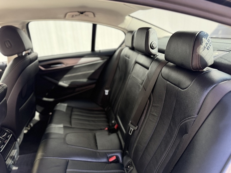 Used BMW 5 Series 2018 for sale - 77953439: Photo 32