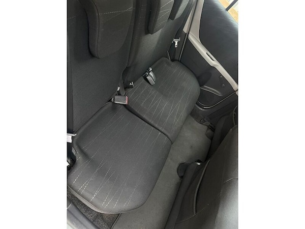 Used Toyota Yaris 2006 for sale - 76263827: Photo 13