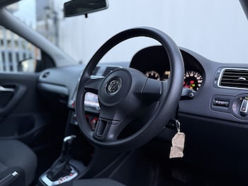 Used Volkswagen Polo 2012 for sale - 76798883: Photo