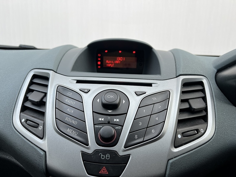 Used Ford Fiesta 2010 for sale - 77089467: Photo 16