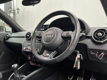 Used Audi A1 2016 for sale - 77053127: Photo