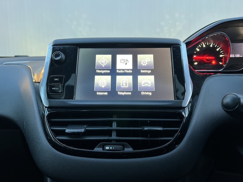 Used Peugeot 208 2015 for sale - 77140309: Photo 15